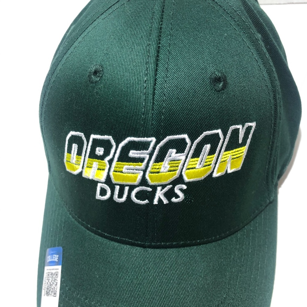 Oregon Baseball style cap.